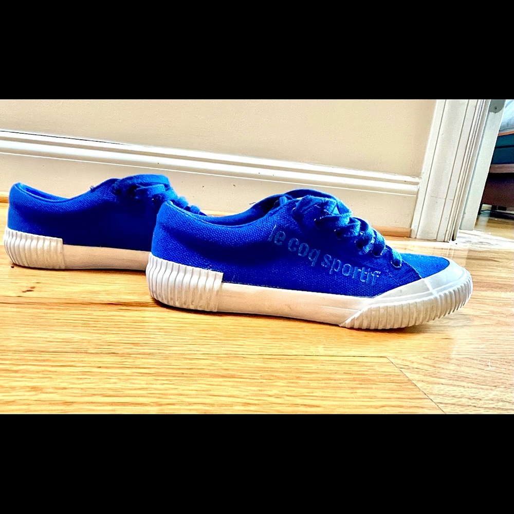 Hard to find; Worn once, Le Coq Sportif Nationale low top canvas shoes (unisex)